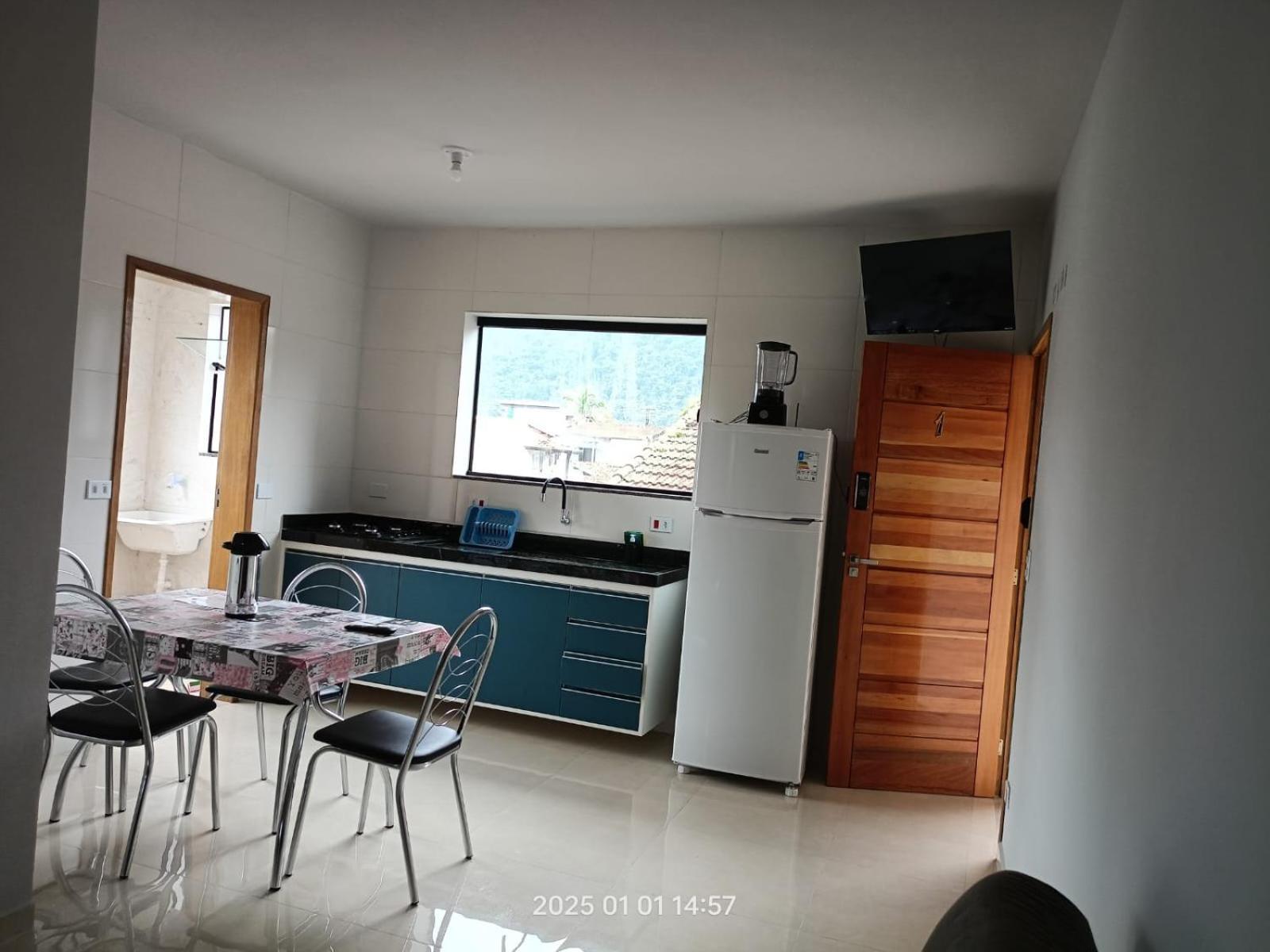 Pe Na Areia, Ubatuba, 2quartos, Inteiro , Wi-fi ,garagem Ubatuba
