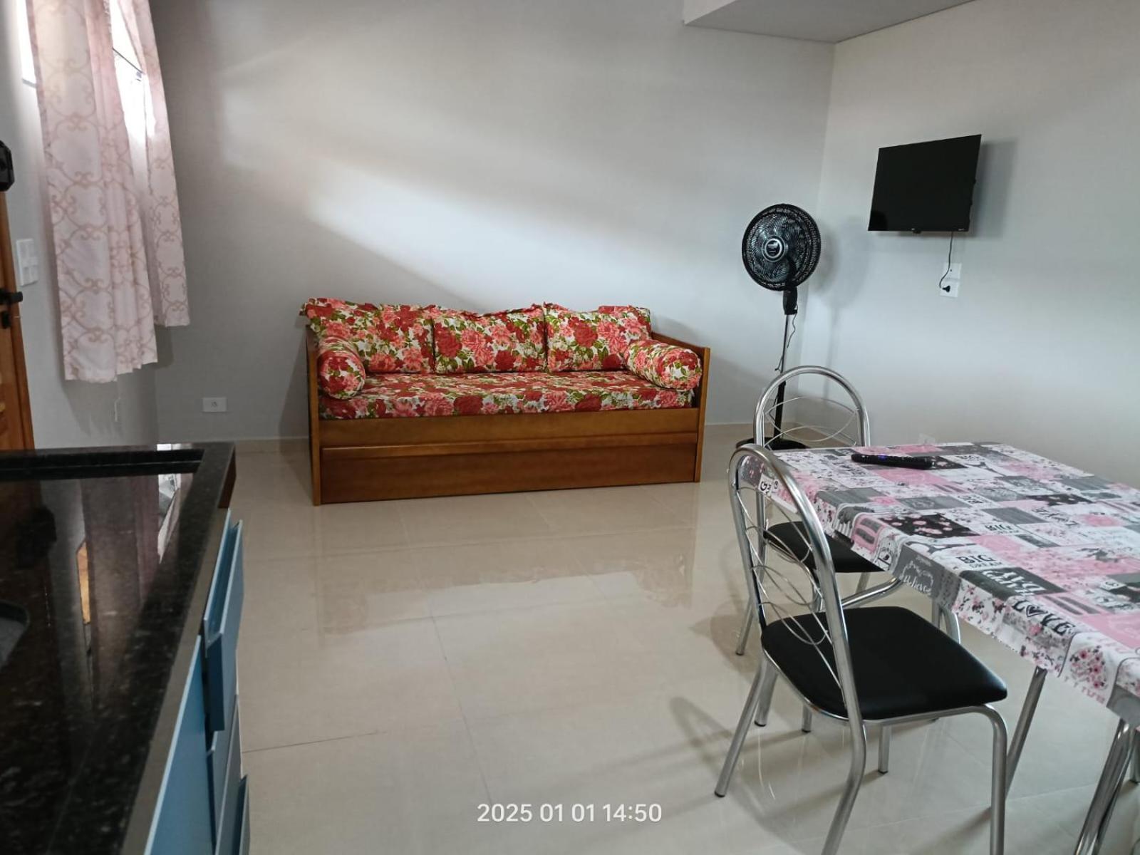 Pe Na Areia, Ubatuba, 2quartos, Inteiro , Wi-fi ,garagem Apartamento *