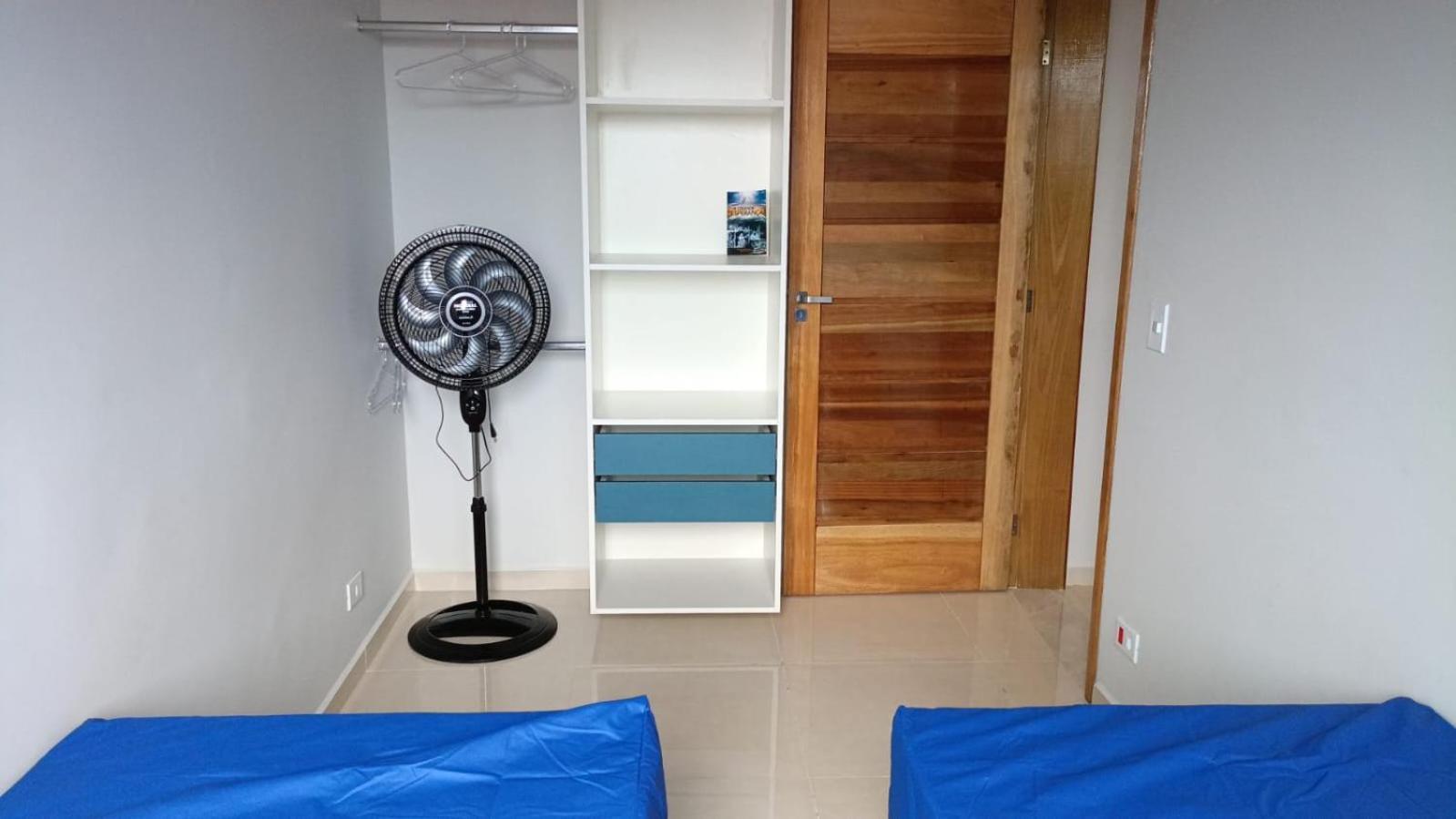 Apartamento Pe Na Areia, Ubatuba, 2quartos, Inteiro , Wi-fi ,garagem Ubatuba