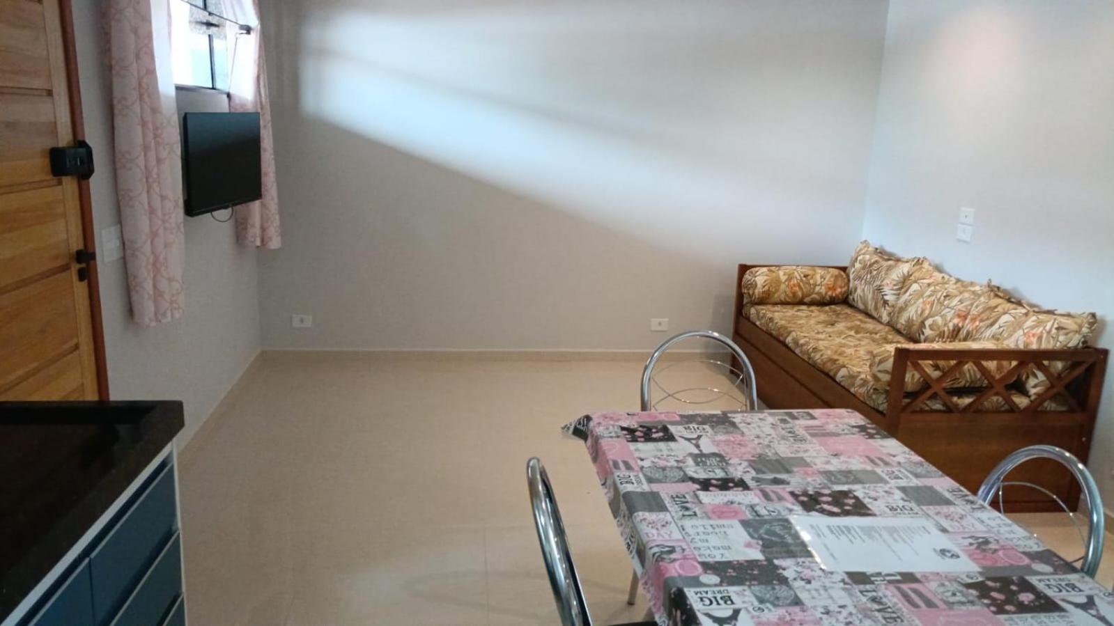 Apartamento Pe Na Areia, Ubatuba, 2quartos, Inteiro , Wi-fi ,garagem