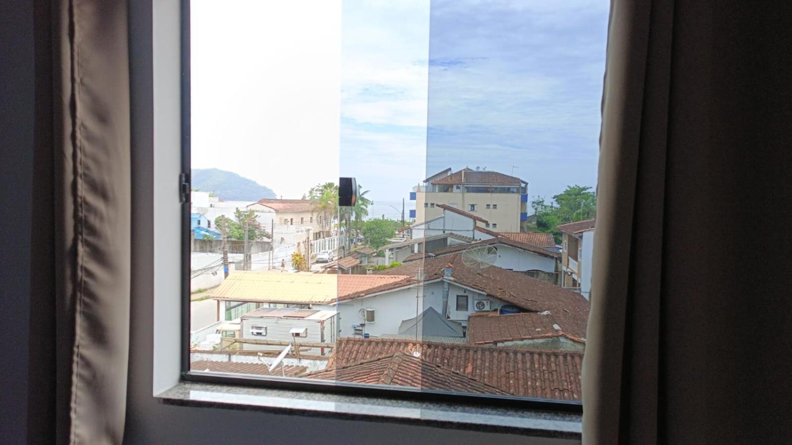 Pe Na Areia, Ubatuba, 2quartos, Inteiro , Wi-fi ,garagem Ubatuba