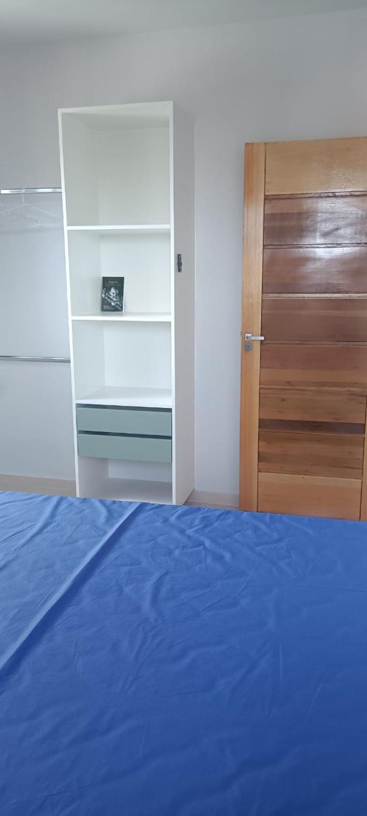 Apartamento Pe Na Areia, Ubatuba, 2quartos, Inteiro , Wi-fi ,garagem