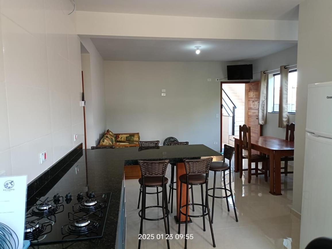 Pe Na Areia, Ubatuba, 2quartos, Inteiro , Wi-fi ,garagem *