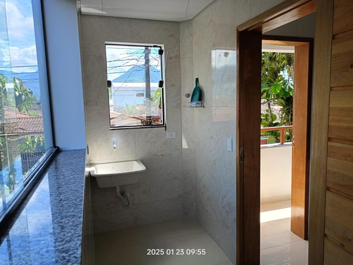 Pe Na Areia, Ubatuba, 2quartos, Inteiro , Wi-fi ,garagem *