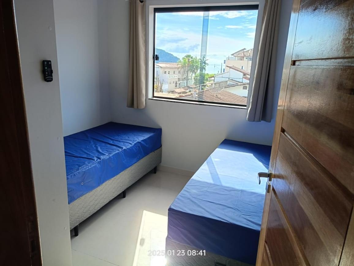 Pe Na Areia, Ubatuba, 2quartos, Inteiro , Wi-fi ,garagem Apartamento Ubatuba