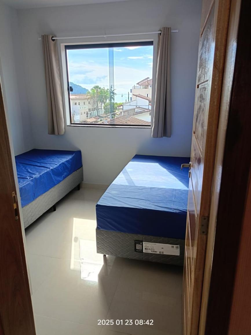 Pe Na Areia, Ubatuba, 2quartos, Inteiro , Wi-fi ,garagem * Ubatuba